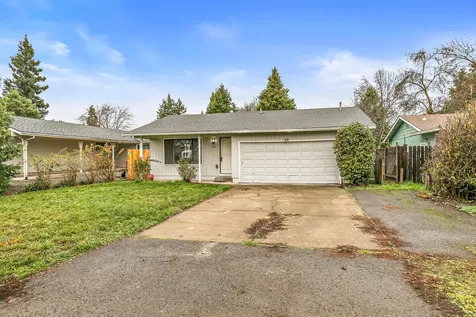 1846 Hart Avenue Medford OR 97501