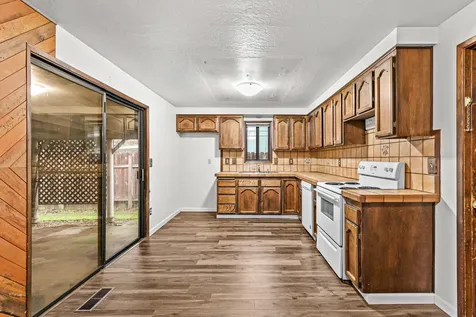 1846 Hart Avenue Medford OR 97501
