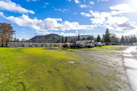 675 E Park Street Grants Pass OR 97527