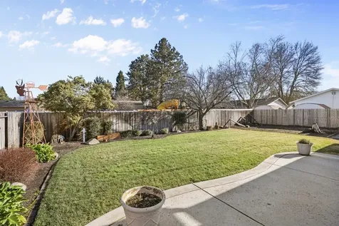 1378 Glengrove Avenue Central Point OR 97502