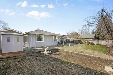 1378 Glengrove Avenue Central Point OR 97502