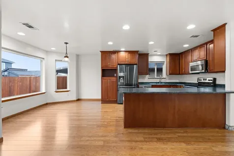1758 Pearl Eye Lane Medford OR 97504