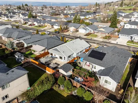 1758 Pearl Eye Lane Medford OR 97504