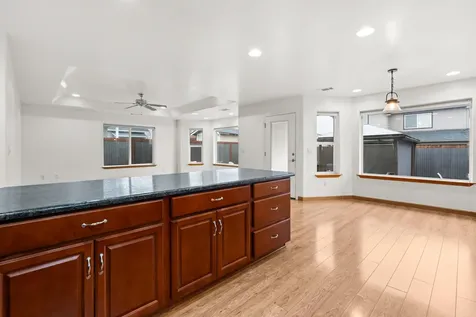 1758 Pearl Eye Lane Medford OR 97504