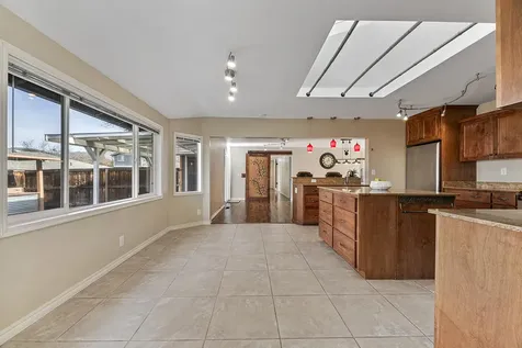 2381 Brentwood Street Medford OR 97504