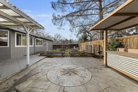 2381 Brentwood Street Medford OR 97504