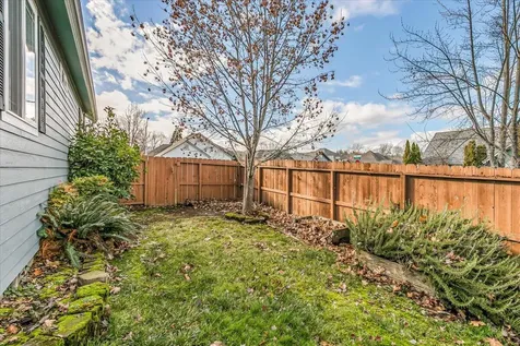 142 Whispering Drive Grants Pass OR 97527