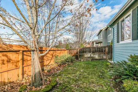 142 Whispering Drive Grants Pass OR 97527