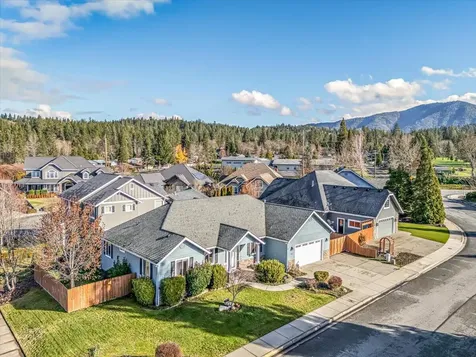 142 Whispering Drive Grants Pass OR 97527