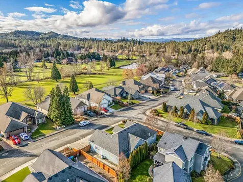 142 Whispering Drive Grants Pass OR 97527