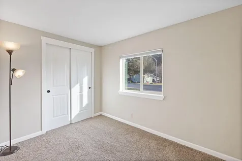61445 SE 27th Bend OR 97702