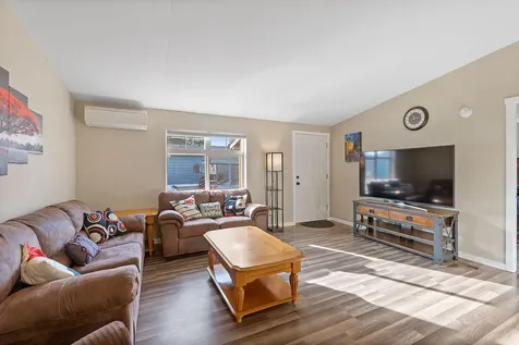 61445 SE 27th Bend OR 97702
