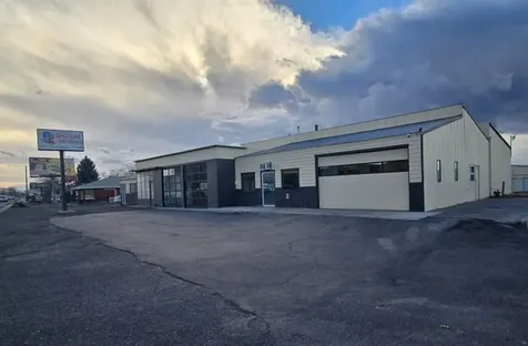 1497 NW 6th Street Redmond OR 97756