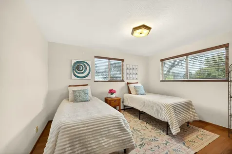 704 NW Sandy Drive Grants Pass OR 97526