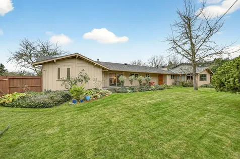 704 NW Sandy Drive Grants Pass OR 97526