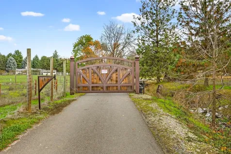 5650 Kane Creek Road Central Point OR 97502
