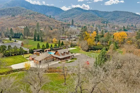 5650 Kane Creek Road Central Point OR 97502