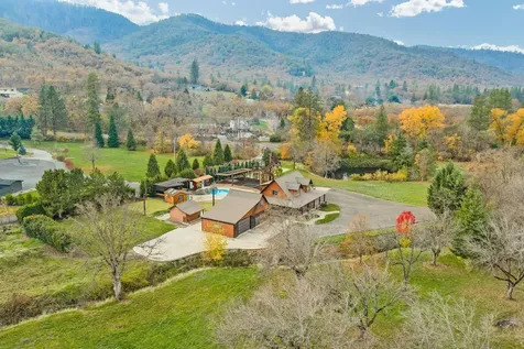 5650 Kane Creek Road Central Point OR 97502