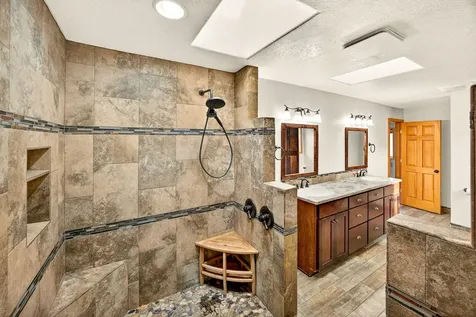 5650 Kane Creek Road Central Point OR 97502