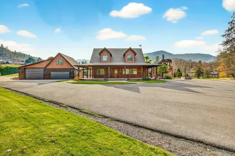 5650 Kane Creek Road Central Point OR 97502