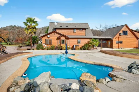 5650 Kane Creek Road Central Point OR 97502