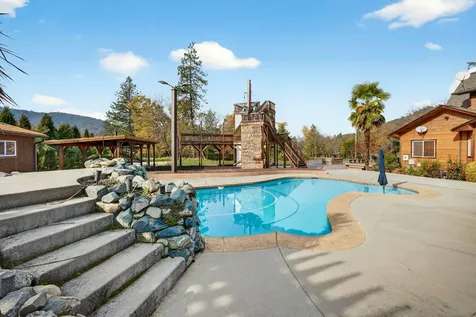 5650 Kane Creek Road Central Point OR 97502