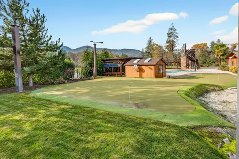 5650 Kane Creek Road Central Point OR 97502