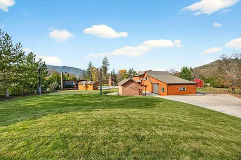 5650 Kane Creek Road Central Point OR 97502