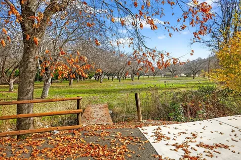 5650 Kane Creek Road Central Point OR 97502