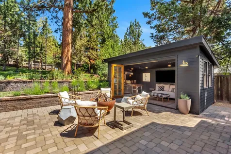 2256 NW Eastes Street Bend OR 97703