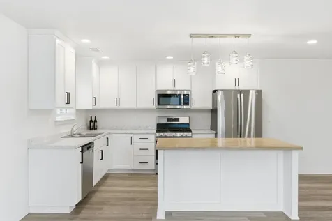 7905 Jacqueline Way White City OR 97503