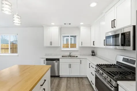 7905 Jacqueline Way White City OR 97503