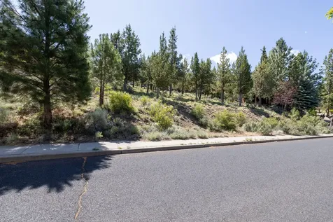 3333 NW Panorama Drive Bend OR 97703