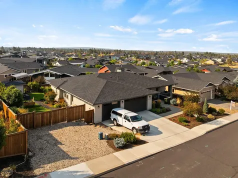 4530 SW Yew Avenue Redmond OR 97756