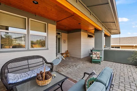 4530 SW Yew Avenue Redmond OR 97756