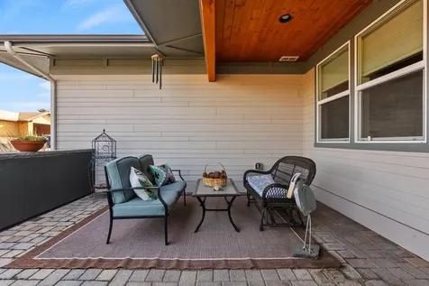 4530 SW Yew Avenue Redmond OR 97756
