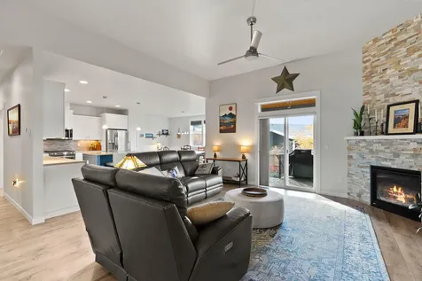 4530 SW Yew Avenue Redmond OR 97756