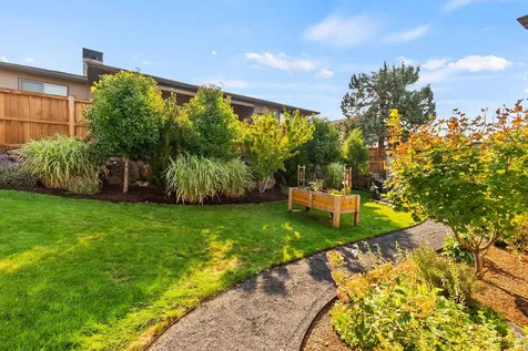 4530 SW Yew Avenue Redmond OR 97756