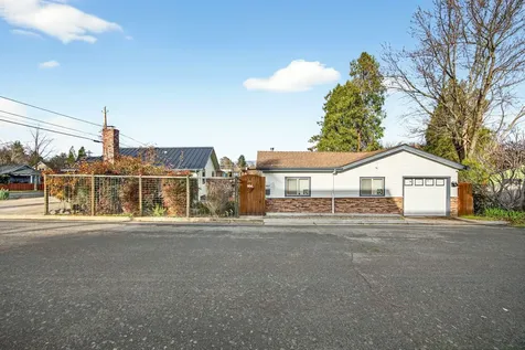 270 Morton Street Ashland OR 97520