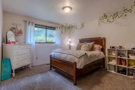1312 Ramada Avenue Medford OR 97504