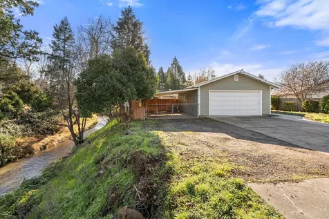 2021 Taylor Road Central Point OR 97502