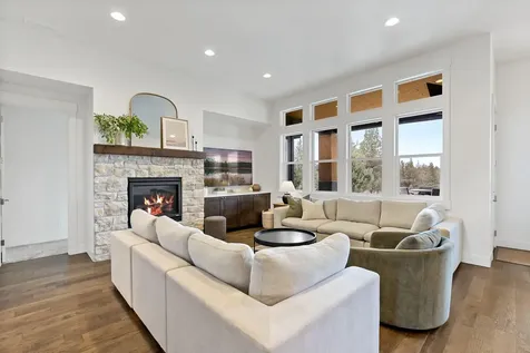 60515 Ward Road Bend OR 97702