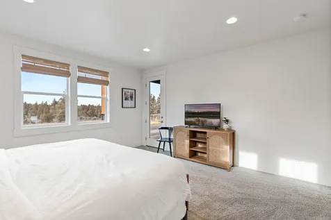 60515 Ward Road Bend OR 97702