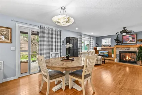 780 Oakway Circle Ashland OR 97520