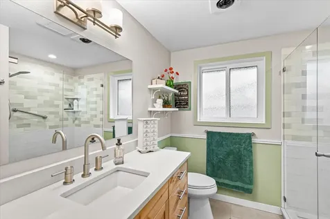 780 Oakway Circle Ashland OR 97520