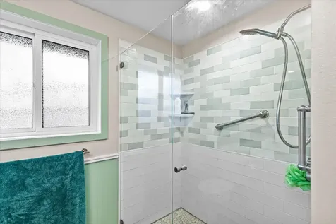 780 Oakway Circle Ashland OR 97520