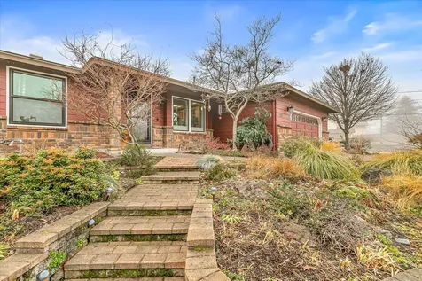 780 Oakway Circle Ashland OR 97520