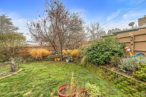 780 Oakway Circle Ashland OR 97520