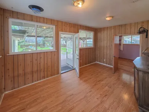 512 Pine Street Rogue River OR 97537