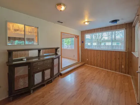 512 Pine Street Rogue River OR 97537